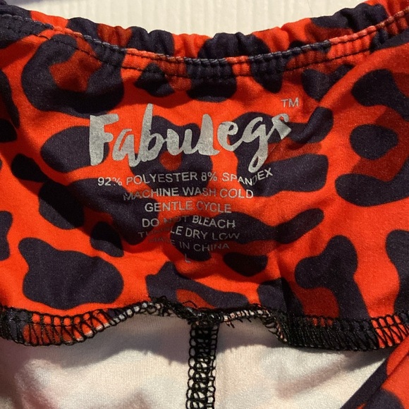 Fabulegs- Large Leggings in Red Leopard 🐆 Print- New - Never Worn - Picture 4 of 7